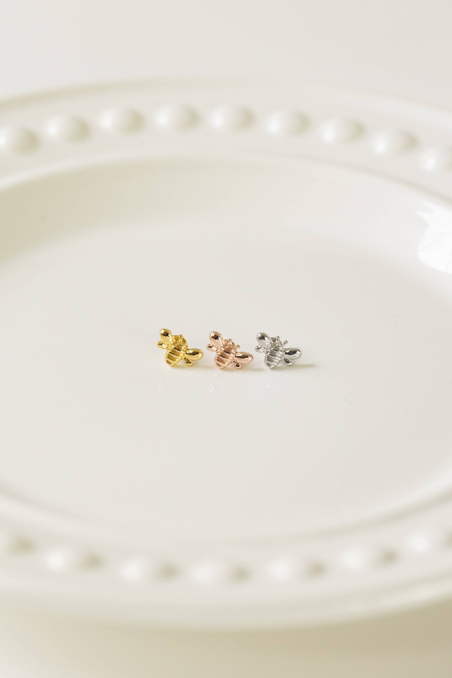 StrawberryAvocados - Honey Bee Me Charm
