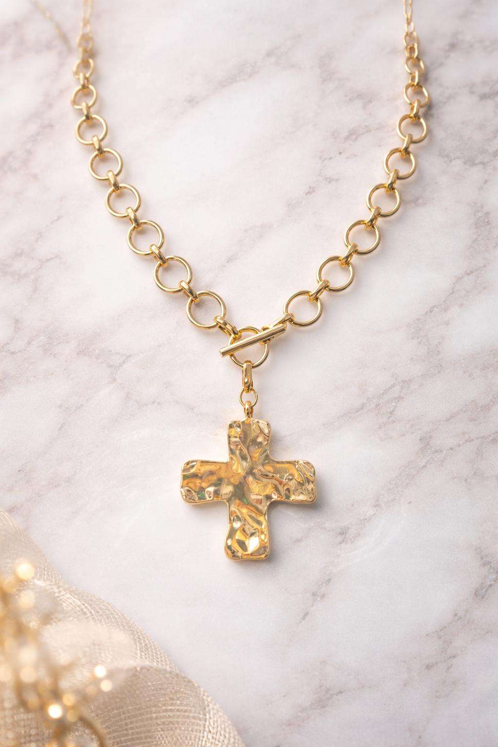Hammered Cross Toggle Chain Necklace – Bold Faith Statement Piece
