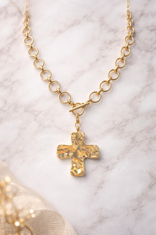 Hammered Cross Toggle Chain Necklace – Bold Faith Statement Piece