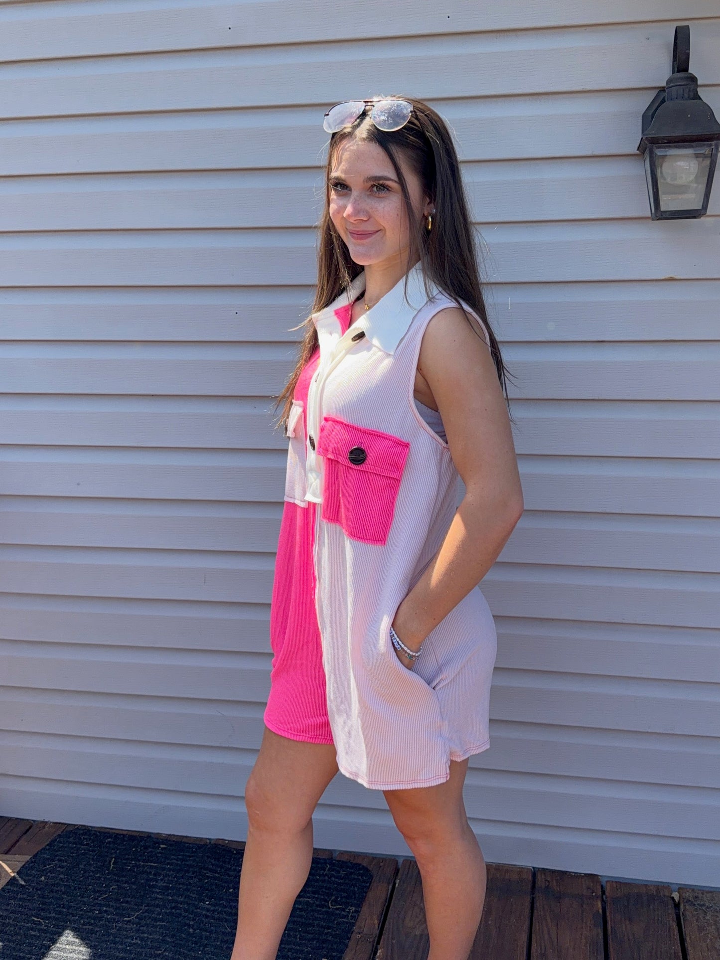 Sleeveless Color-Block collared Romper