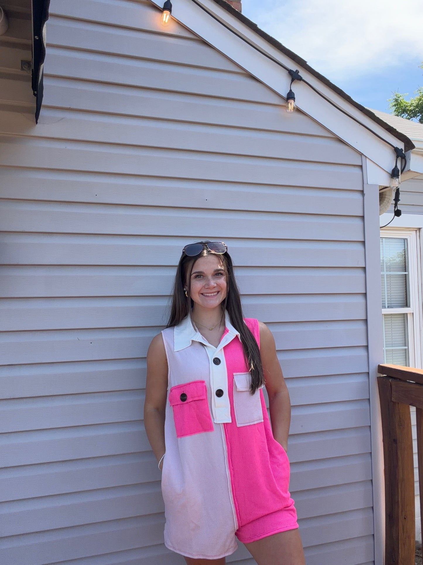 Sleeveless Color-Block collared Romper