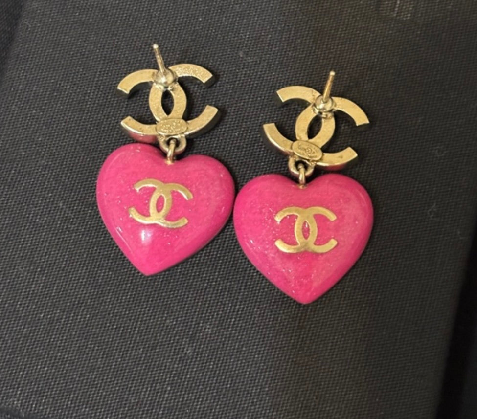 Rouge Amour CC Drop Earrings
