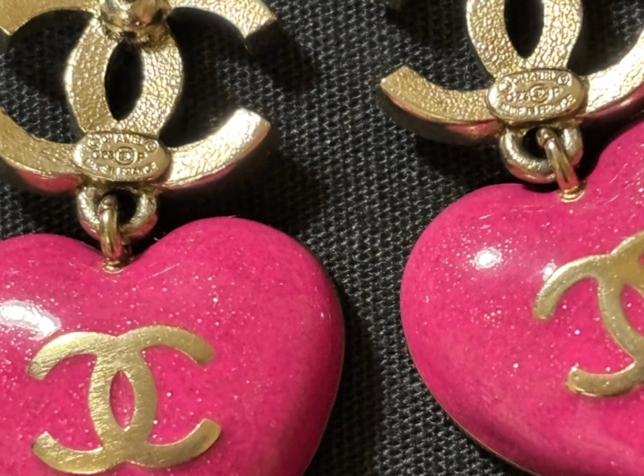Rouge Amour CC Drop Earrings