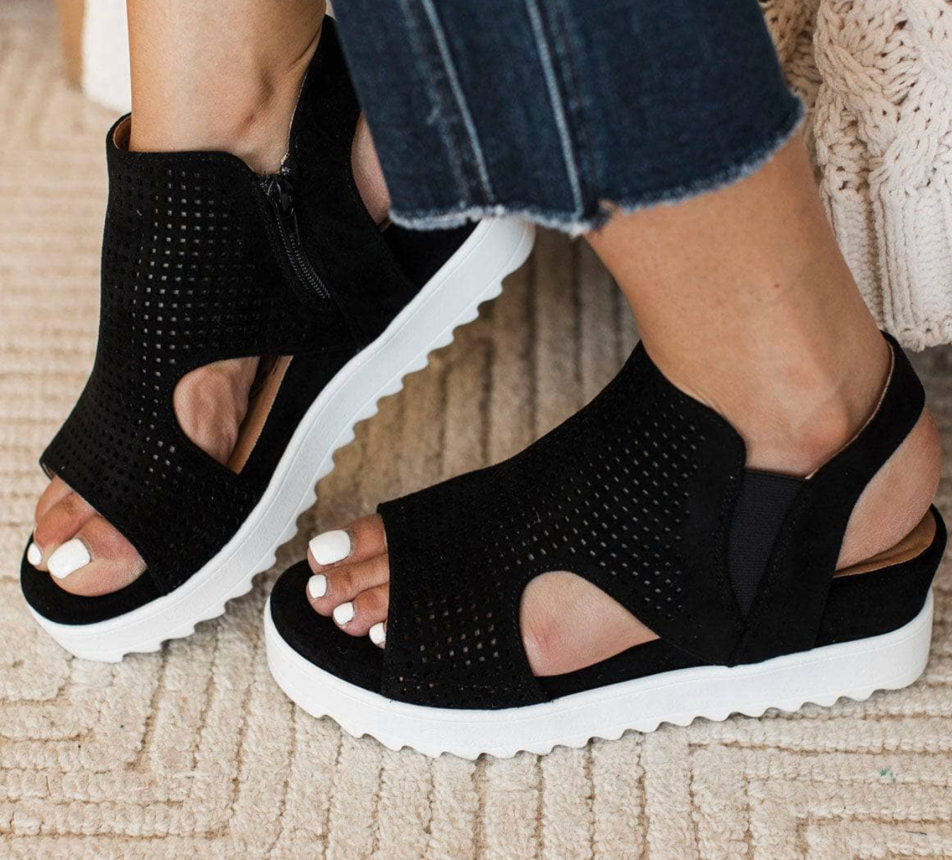 Very G black wedge sandle