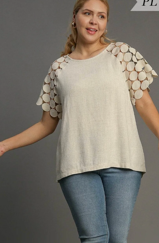 The Linen Luxe Dot Sleeve Top