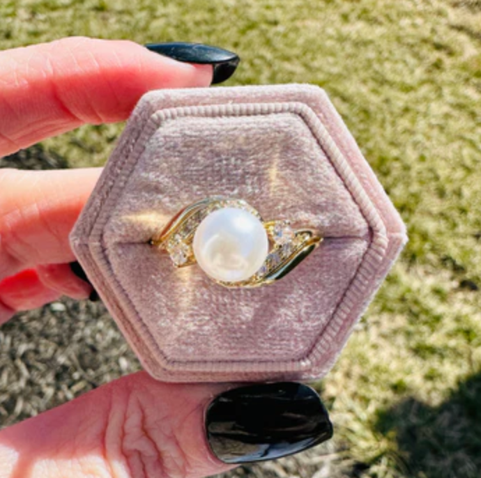 Golden Tide Pearl Ring