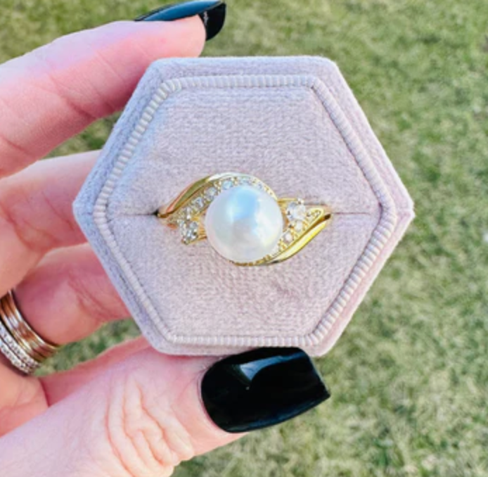 Golden Tide Pearl Ring