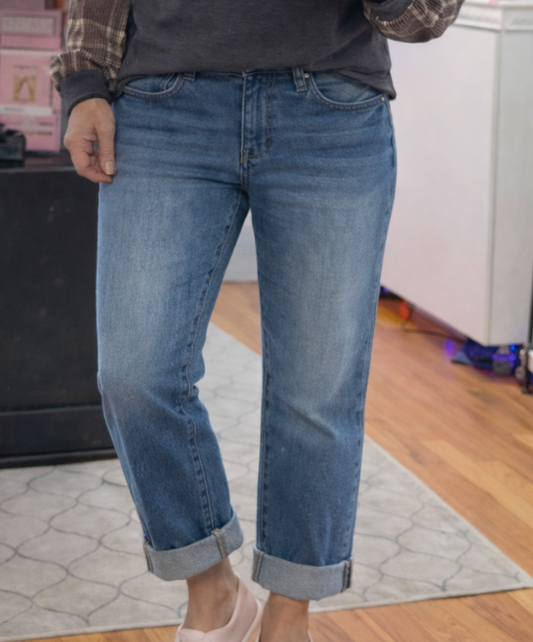 Southern Staple High-Rise Cuffed Mom Jeans