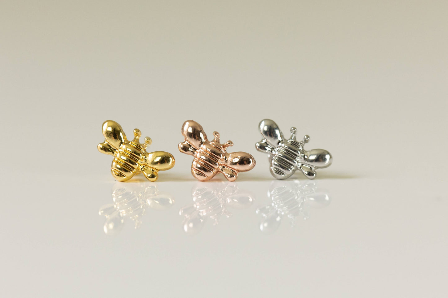 StrawberryAvocados - Honey Bee Me Charm